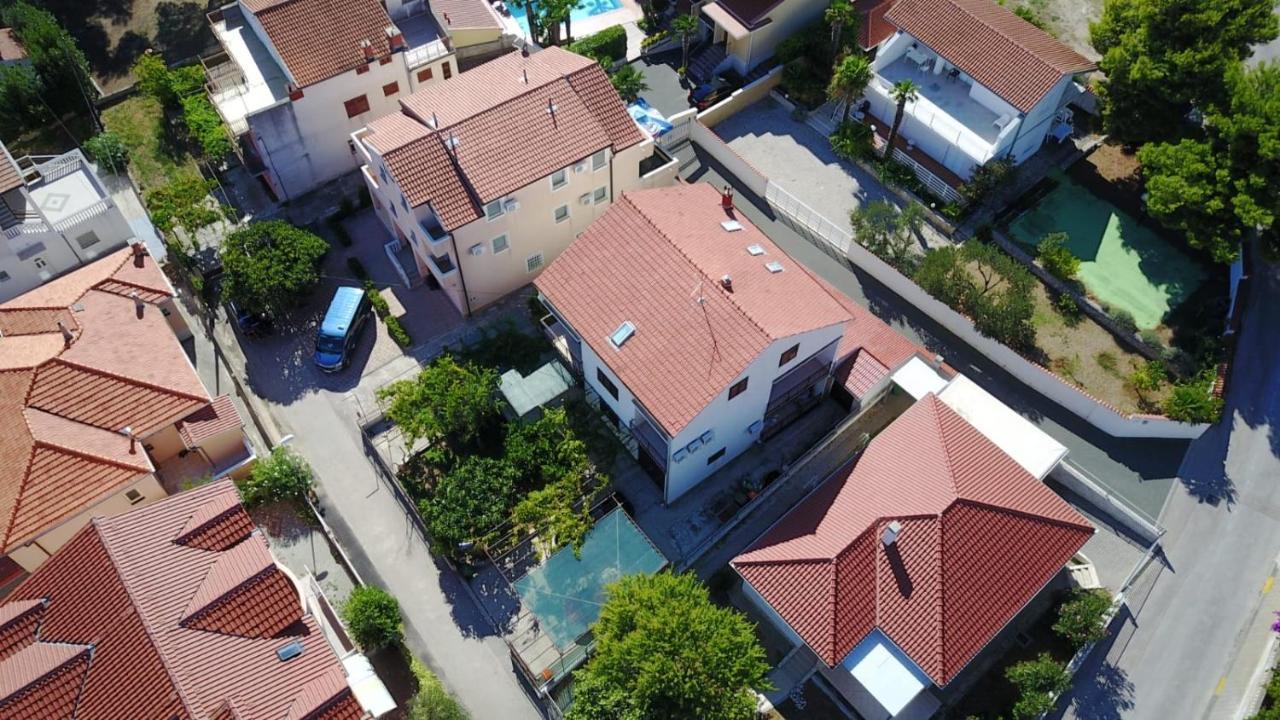 Rooms & Apartments Blue Beach Водице Екстер'єр фото